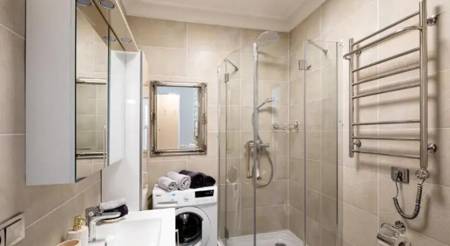 Апартаменты Art Design King Bed Studio Apartment In Old Town