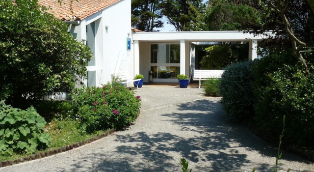 Апартаменты Holiday Home in Ars-en-re for Family