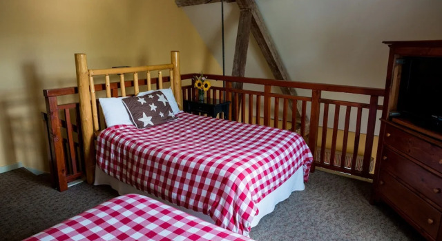 Люкс Deluxe The Common Man Inn & Lodge, Plymouth