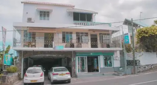 Chez Tino, Prenota Hotel Hotel a Mauritius Costa Est con parcheggio, Parcheggio