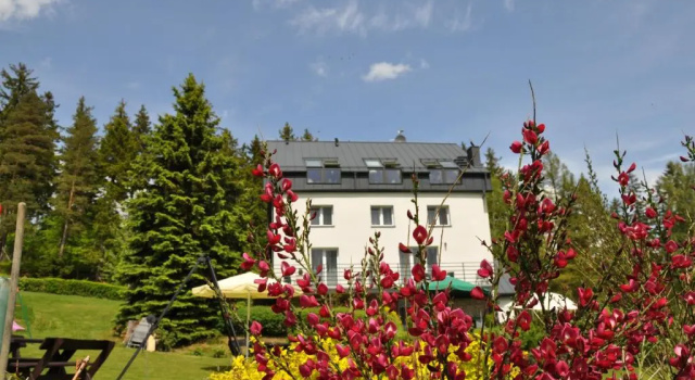 Willa Przemysław, Book Pension Hoteller i Lower Silesia med parkering, Parkering