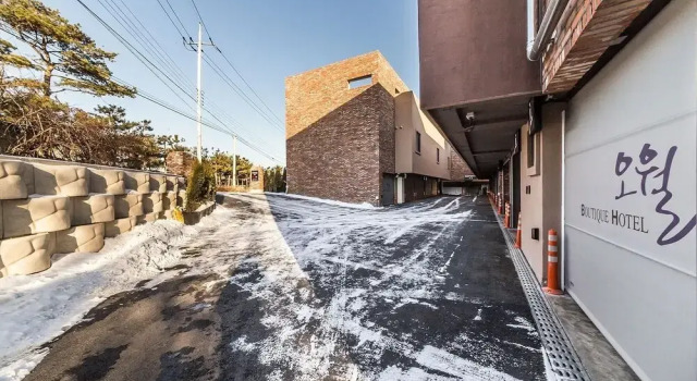 Icheon O-World Motel, Κράτηση Μοτέλ Γκιόνγκι-ντο Γκυεόνγκι-ντο