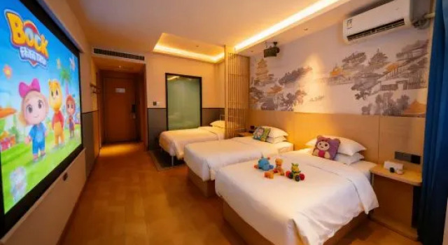 Тент ManFi Dream Hotel