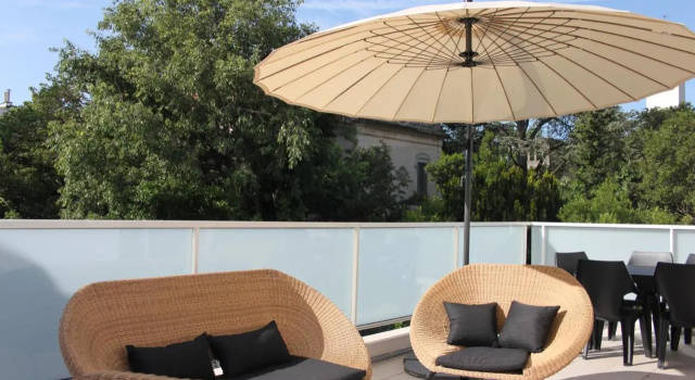 La Maison Blanche, Rezervasyon Daire Arles otoparklı oteller, Otopark