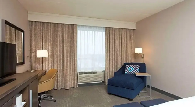 Run of House Hampton Inn & Suites Grand Rapids Downtown