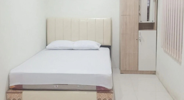 Cahaya Kost VIP by RedDoorz, Book Hotel Medan Sumatra