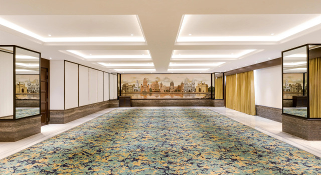 Lemon Tree Premier, Mumbai International Airport, Забронировать Отель Отели Мумбай с бассейном, рядом с Международный аэропорт имени Чатрапати Шиваджи, терминал 2, Бассейн
