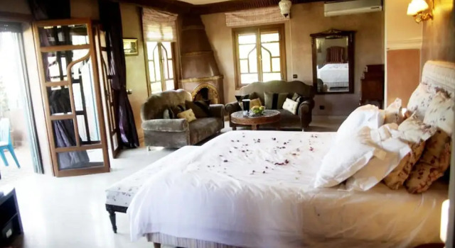 Villa Souleyman, Забронировать Вилла Отели Марракеш-Тенсифт-Эль-Хауз с парковкой, Парковка
