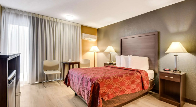 Двухместный номер для гостей с ограниченными возможностями Econo Lodge Tampa near Busch Gardens