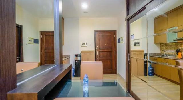 Fancy And Classic Studio Room At Bellezza Apartment, Book Apartment Jakarta Jakarta Province