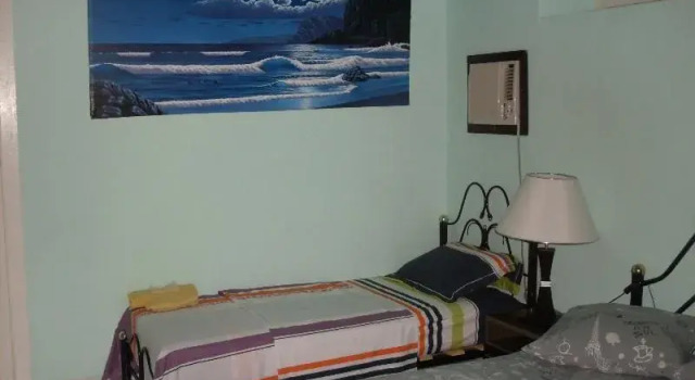 Hostal Chez Chantal, Забронировать Отель Гавана Гавана, рядом с Старая площадь