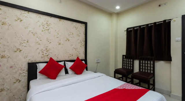 OYO 30860 Sun Palace, Забронировать Отель Отели штата Махараштры 3 звезды, 3*