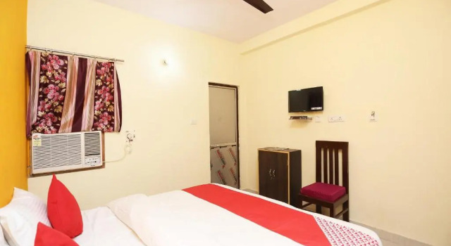 Двухместный номер Standard Super Hotel O Shree Shree Guest House