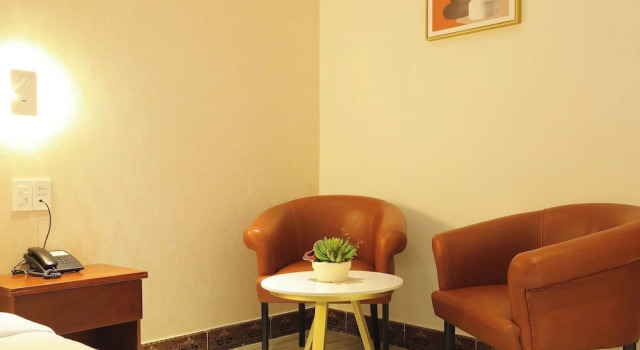 Номер Standard Lanura Saigon Boutique Hotel