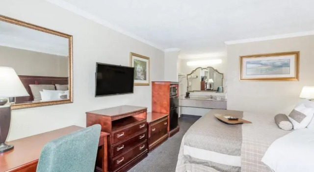 Номер Standard Days Inn by Wyndham Destin