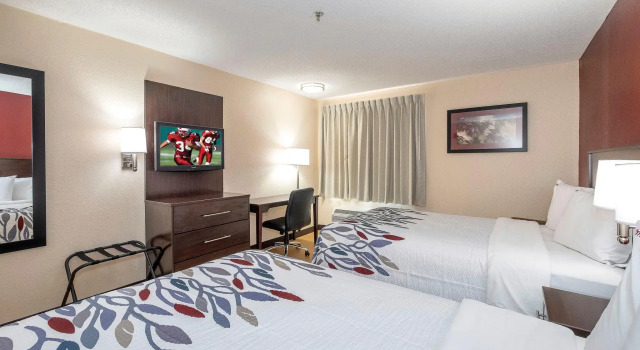 Четырёхместный номер Deluxe Red Roof Inn Raleigh Southwest - Cary