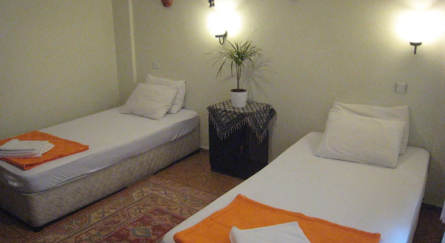 Paris Otel