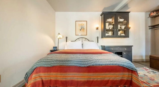 Коттедж с 5 комнатами с балконом 5BD Houseblocks From Broadmoor Fireplacecheyenne Canon & Gorgeous Views!