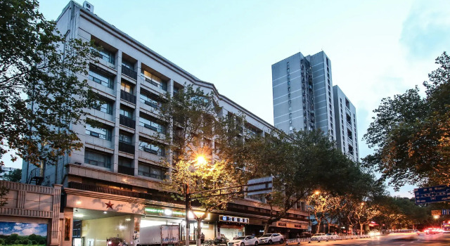 Hanting Hotel Nanjing Xinjiekou Huaqiao Road, Book Hotel Gu Lou Nanjing
