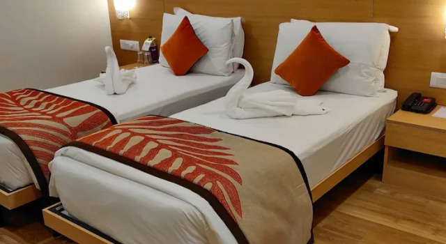 OYO Townhouse 76 Siri Springs, Забронировать Отель Отели штата Карнатаки 3 звезды, 3*