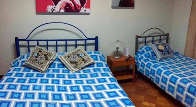 Atacama Hostel Backpackers, Забронировать Хостел Хостелы Сантьяго, рядом с Станция метро Manuel Montt, Хостел