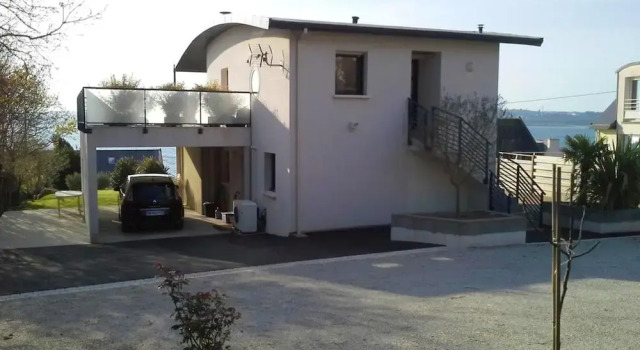 House With 3 Bedrooms in Plougastel-daoulas, With Wonderful sea View,, Rezerwuj Hotel  