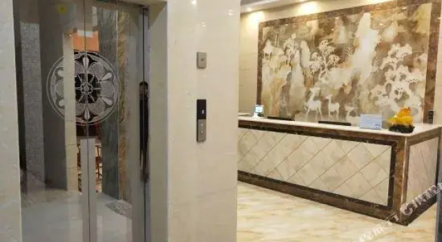 Liguo New Crown Holiday Hotel, Book Hotel Hotels in Ledong with Parking, Parking