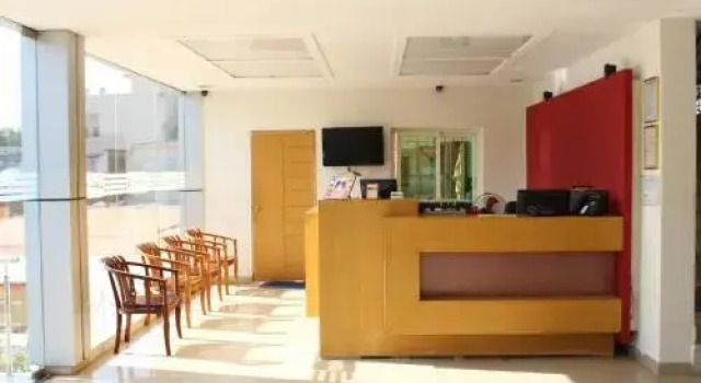 Ziara Hotel, Rezerwuj Hotel Hotele w Andhra Pradesh z parkingiem, Parking