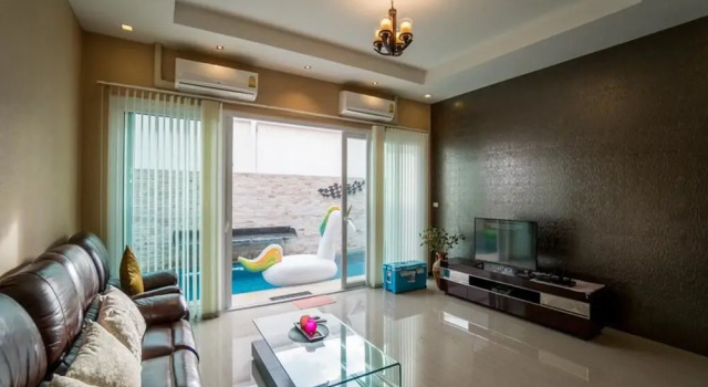 The Ville Jomtien Pool Villa By Larsen