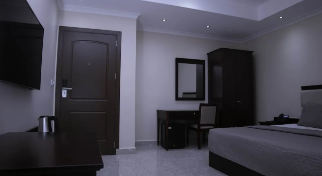 Номер Deluxe с балконом Monarch Hotel
