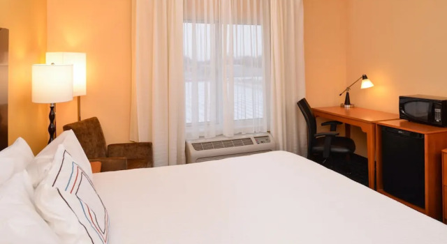 Двухместный номер Standard Fairfield Inn and Suites by Marriott Fort Wayne