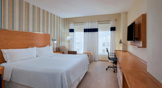 Двухместный гостевой номер Traditional Four Points by Sheraton Cancun Centro