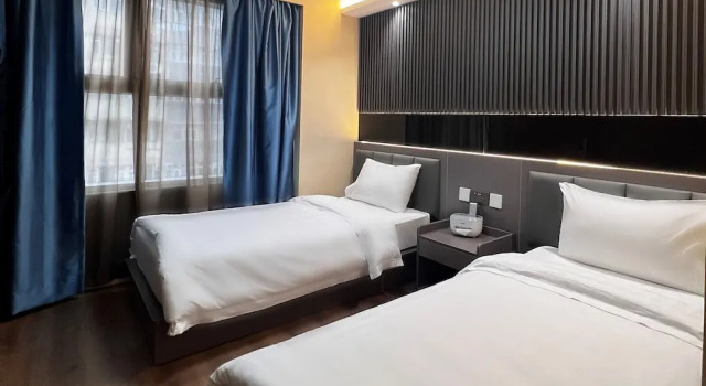 Номер Premier Hennessy Hotel
