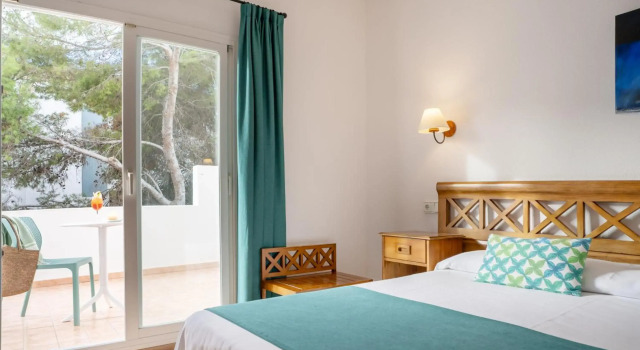 Rocaplana, Boek Hotel Es Pujols Formentera