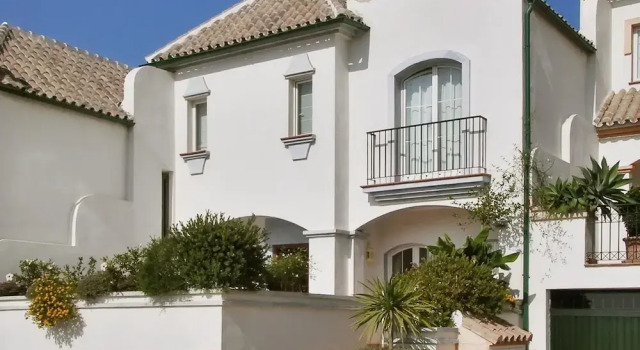 House With 4 Bedrooms in Mijas Costa, With Wonderful sea View, Pool Ac, Забронировать Дом для отпуска Виллы Михас, рядом с Cabo Rocoso Beach, Вилла