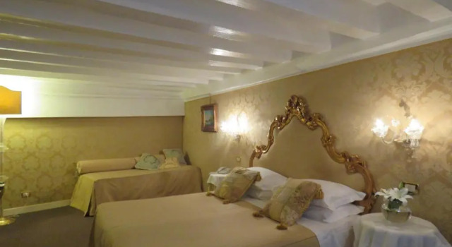 Трёхместный номер Standard Hotel Antico Doge - a Member of Elizabeth Hotel Group