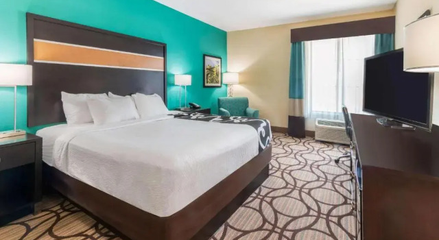 Номер Standard La Quinta by Wyndham Carlsbad