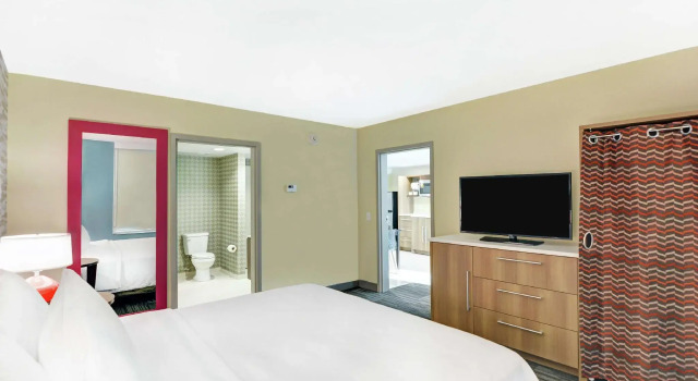 Двухместный люкс c 1 комнатой Home2 Suites By Hilton Clarksville Louisville North
