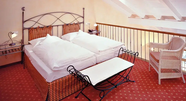 Hotel Altwirt, Rezervați Hotel Holzkirchen Upper Bavaria