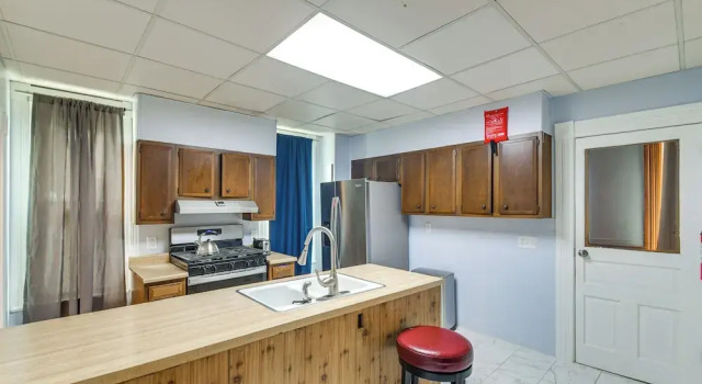 Апартаменты < 1 Mi to Main St: Quiet Apartment in Galesburg!