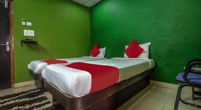 OYO 4518 Hotel Parashuram
