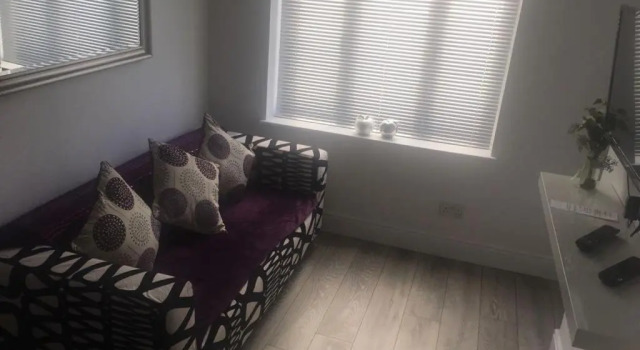 Webb place 2 bedroom apartment !