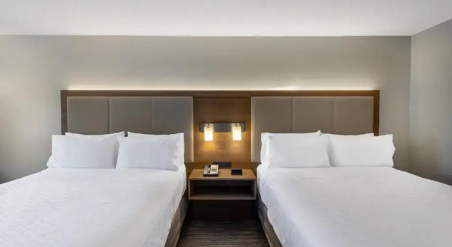 Run of House Holiday Inn Express State College at Williamsburg Square by IHG