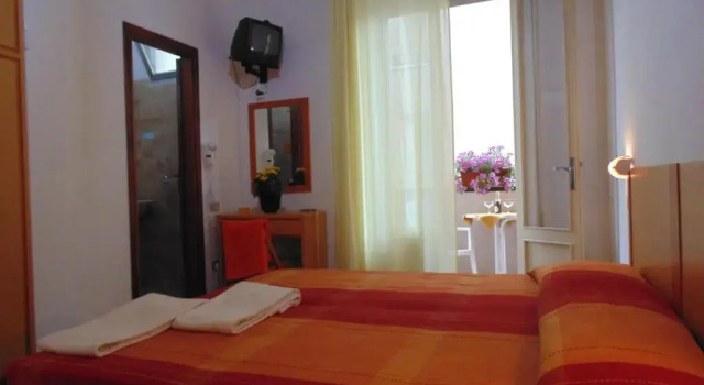 Трёхместный семейный номер Standard Hotel La Caravella