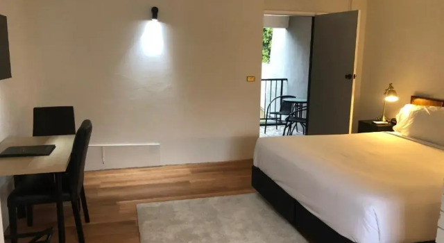 Номер Deluxe Matador Motor Inn
