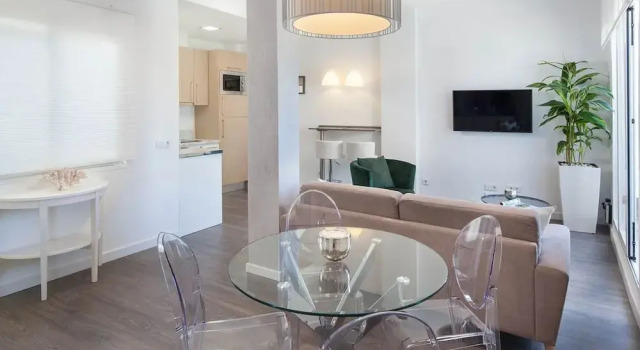INMálaga Penthouse Padilla, Забронировать Отель Отели Малаги 4 звезды, рядом с Музей Кармен Тиссен, 4*