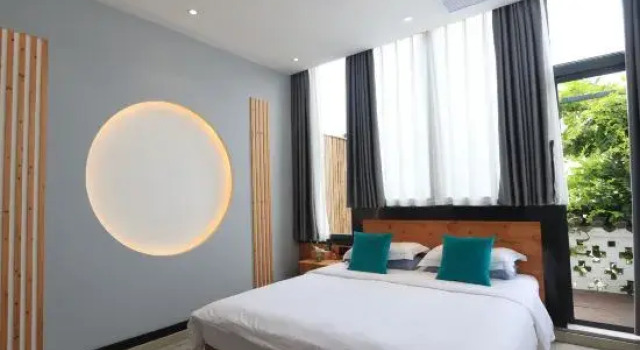 Люкс Luxury East Garden Boutique Hotel