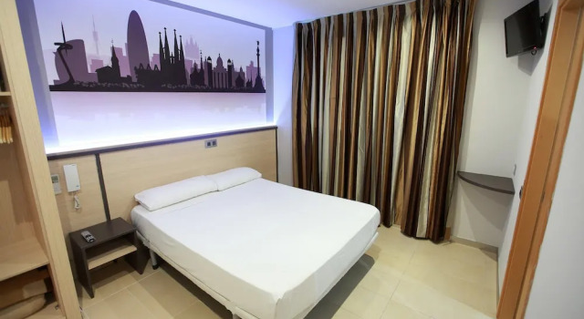 Двухместный номер Standard Hostal Las Flores Ramblas
