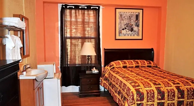 Номер Standard Desmond Hotel