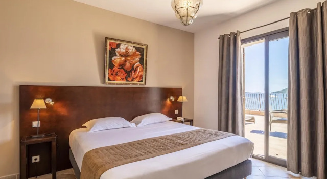 Номер Superior Hotel Shegara